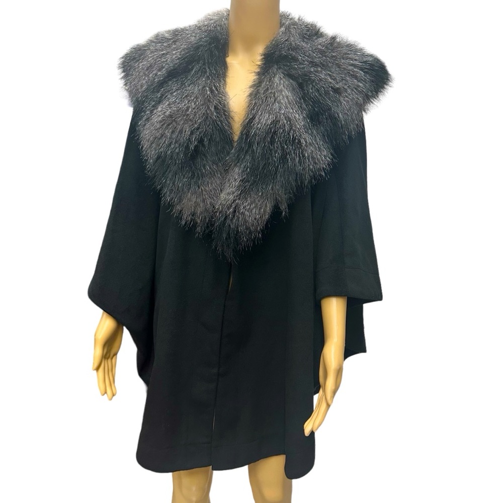 Adrienne Landau Removable Faux Fur Cape Cloak Black Gray Hook Closures One Size